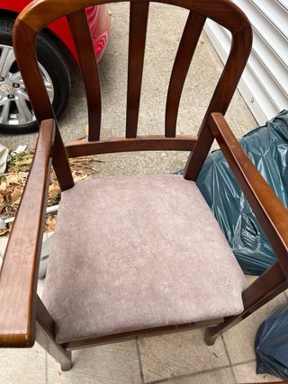 4 Sillas de comedor de madera