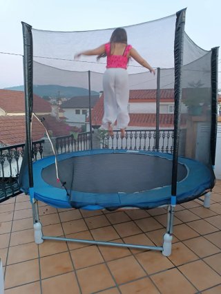 Cama elástica 3.10m con red de seguridad.