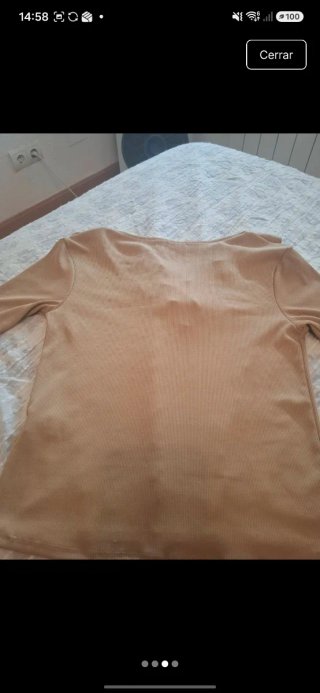 Camiseta Stradivarius M beige con volantes.Nueva.