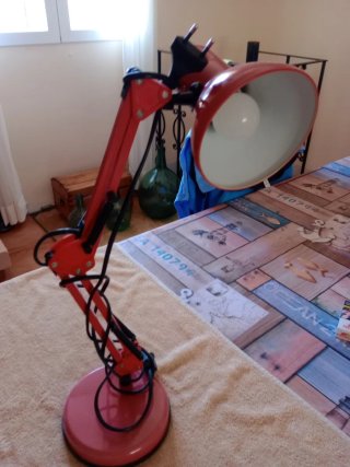 Lámpara Escritorio Roja Plegable