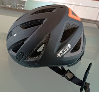 Casco ABUS Nero Bici/Monopattino con LED