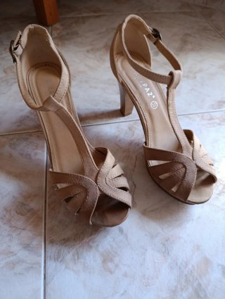 Sandalias tacón Marypaz beige talla 37