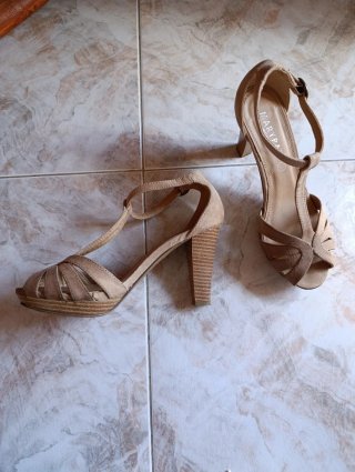 Sandalias tacón Marypaz beige talla 37