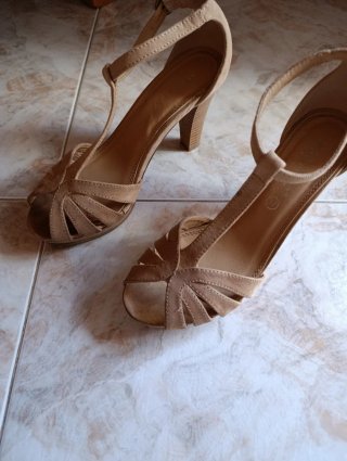 Sandalias tacón Marypaz beige talla 37