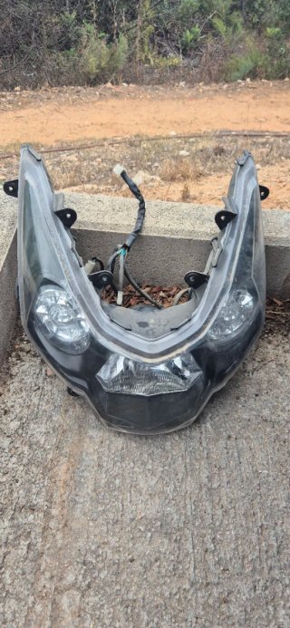 Faro Daelim S3 125cc Original