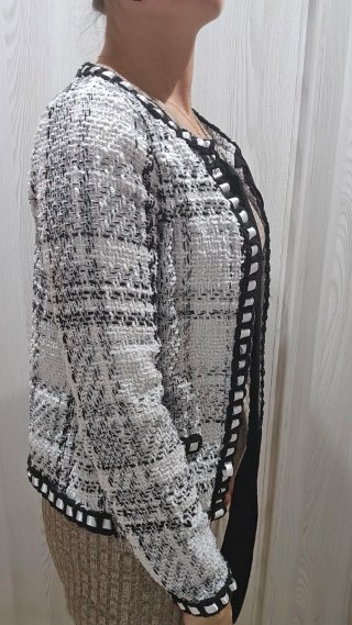 Chaqueta tweed SHEIN blanco y negro