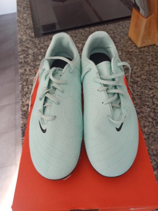 Botas de fútbol Nike Talla 41