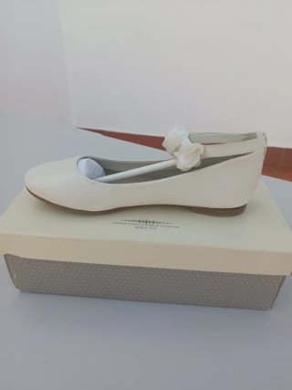 Zapatos de comunión beige