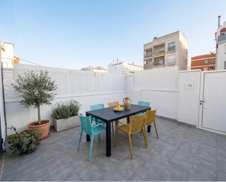 Casa esquinera en cunit