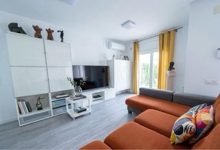 Casa esquinera en cunit