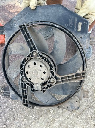 Despiece Ford Courier: Faros, Espejos, Pilotos....