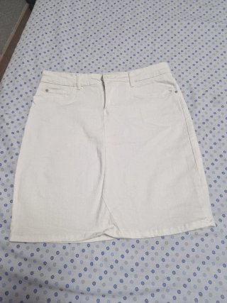 Falda vaquera blanca