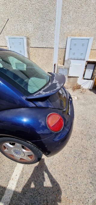 Volkswagen Beetle 2002 negociable.