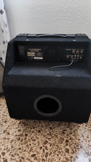 Behringer Ultrabass BX1200 Amplificador Bajo