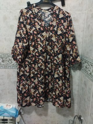 Vestido floral talla L sin estrenar