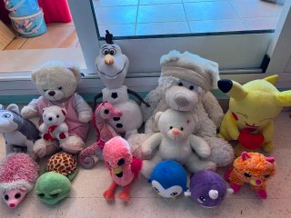 Lote de peluches infantiles variados