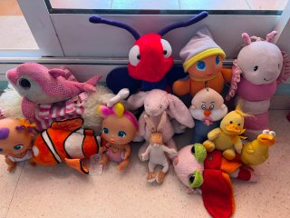 Lote de peluches infantiles variados