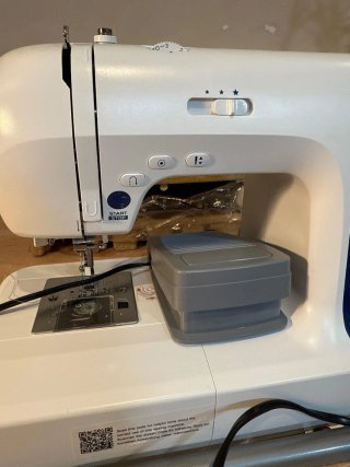 Máquina de coser profesional carina
