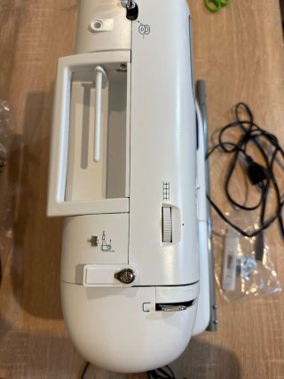 Máquina de coser profesional carina