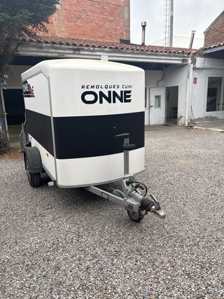 Remolque cerrado Cuni Onne S fibra