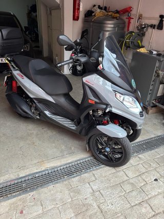 Piaggio MP3 300 Sport 2021