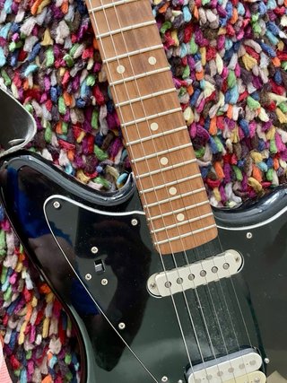 Fender Player Jaguar PF BLK Guitarra