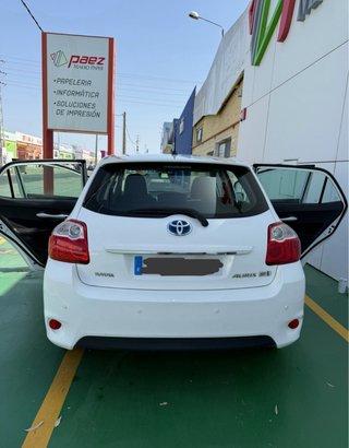 Toyota Auris 2011
