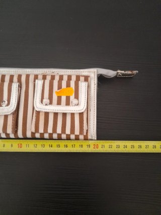 Monedero rayas marrón y blanco