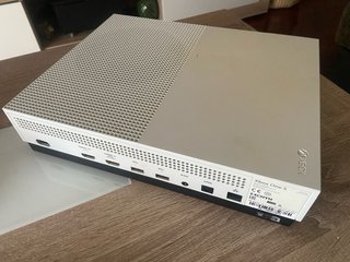 Xbox One S Blanca + Mando