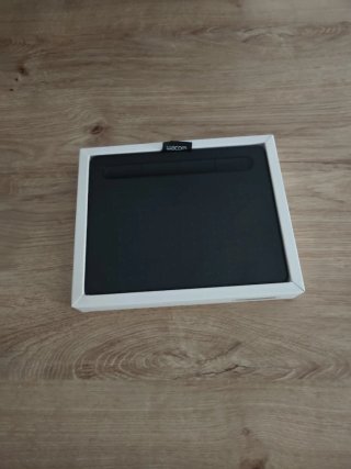 Wacom Intuos Creative Pen Tablet