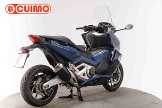 HONDA FORZA 750