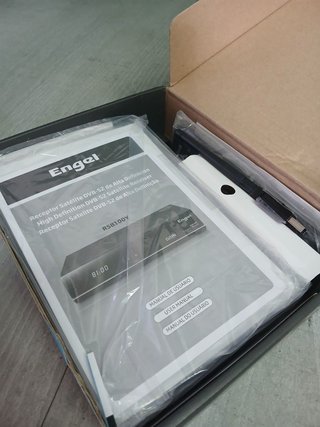 Receptor satélite - Engel RS8100Y, HD