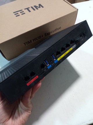 Router TIM Hub DGA4132TIM 1Gbps
