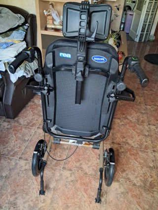 Silla Invacare Rea Clematis Pro