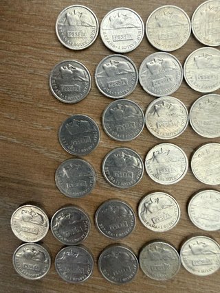 32 Monedas de 1 Peseta Juan Carlos I