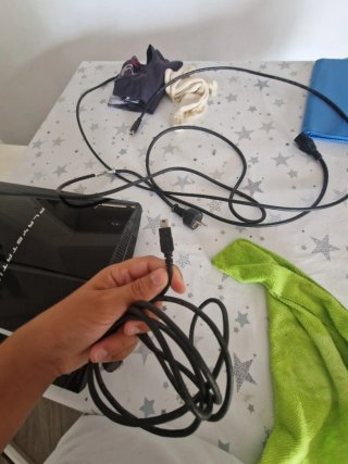 PlayStation 3 + 6 Juegos PES + el pes 11 de regalo