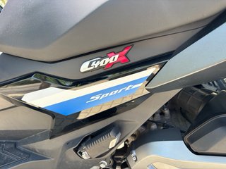 BMW C400X Maxi Scooter Negra y Azul