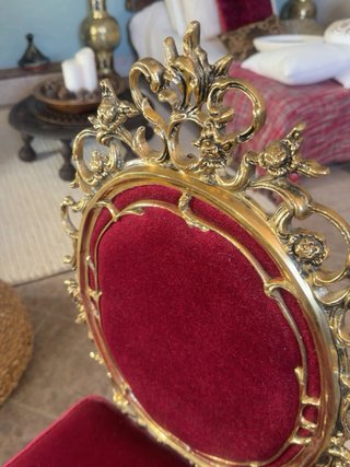 Silla barroca bronce dorado y terciopelo burdeo