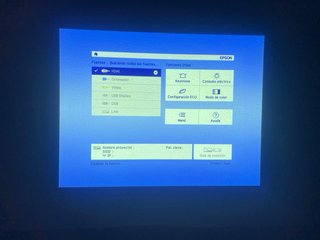 Epson EB-X05 Proyector - 480h de uso Caja y mando