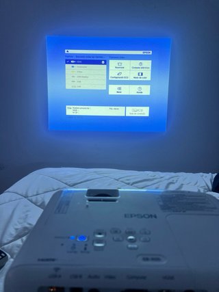 Epson EB-X05 Proyector - 480h de uso Caja y mando