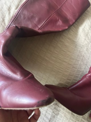 Botas de piel Burdeos Zara