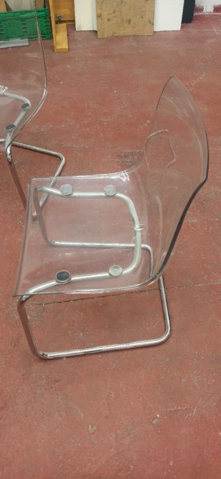 Sillas transparentes Ikea