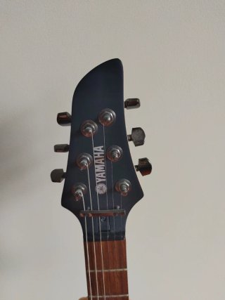 Guitarra Eléctrica Yamaha RGX 121 Z