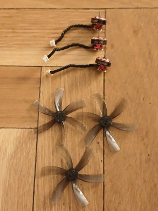 3 Motores Brushless 1102 9000KV + 3 Hélices 2"
