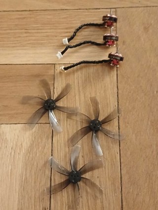3 Motores Brushless 1102 9000KV + 3 Hélices 2"