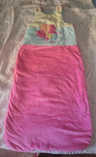 Saco de bebé con mariposa in Extenso