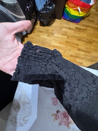 Blusa negra encaje manga larga