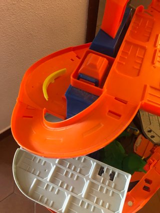 Hot Wheels Ultimate Garage Pista Dinosaurio