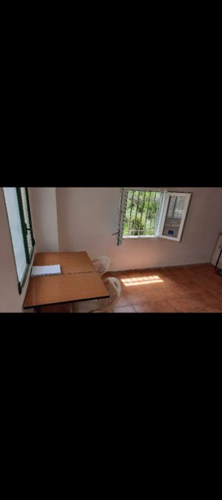 Chalet con luz y agua en carreter Loriguilla Chest