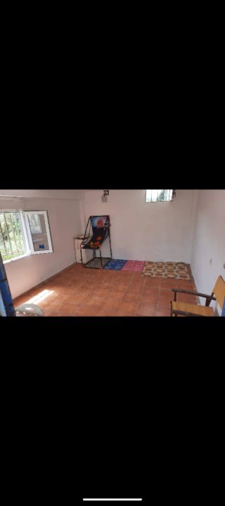 Chalet con luz y agua en carreter Loriguilla Chest